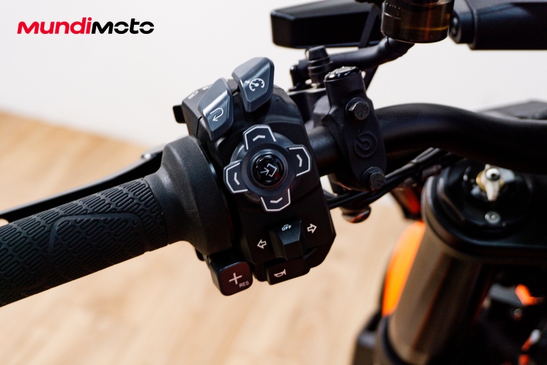 Motorbike image 17