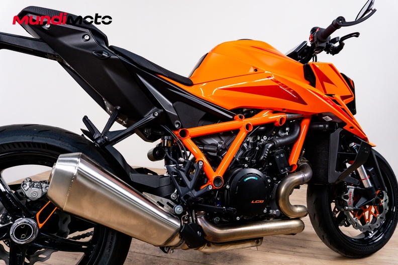 Motorbike image 3