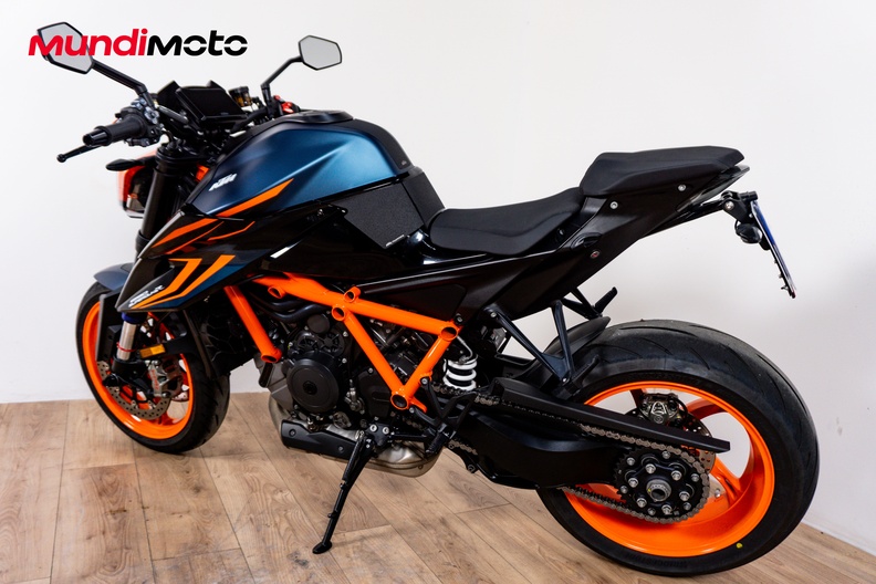 Motorbike image 7