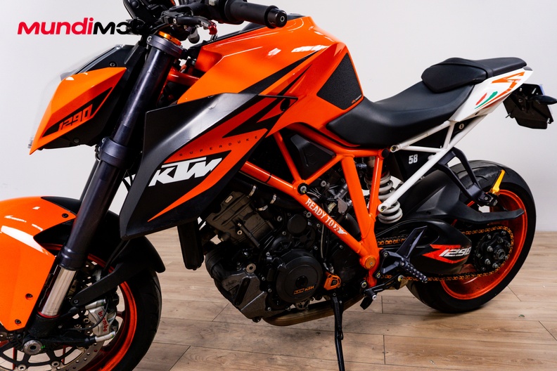 Motorbike image 9