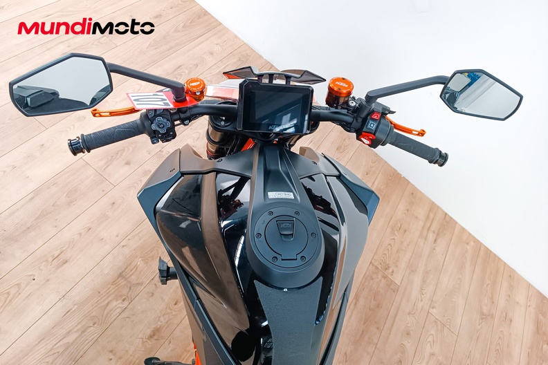 Motorbike image 10