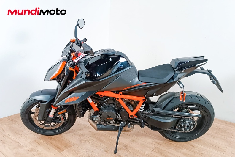 Motorbike image 5