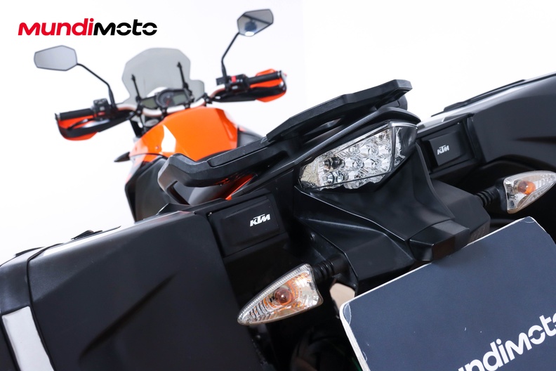 Motorbike image 9