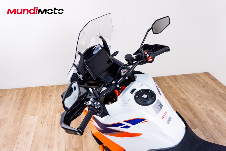 Motorbike image 10