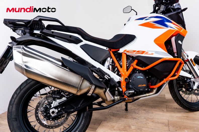Motorbike image 3