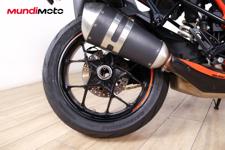 Motorbike image 4