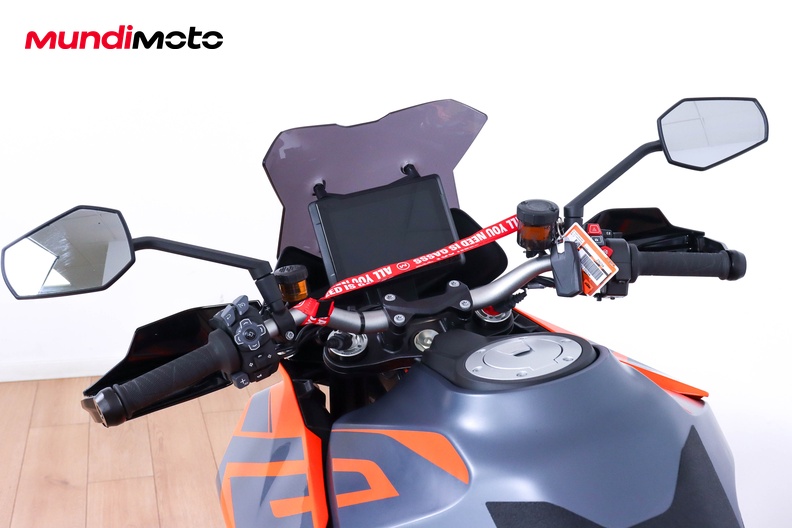 Motorbike image 10