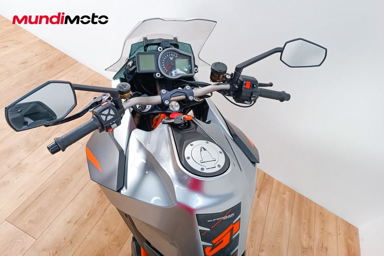 Motorbike image 10