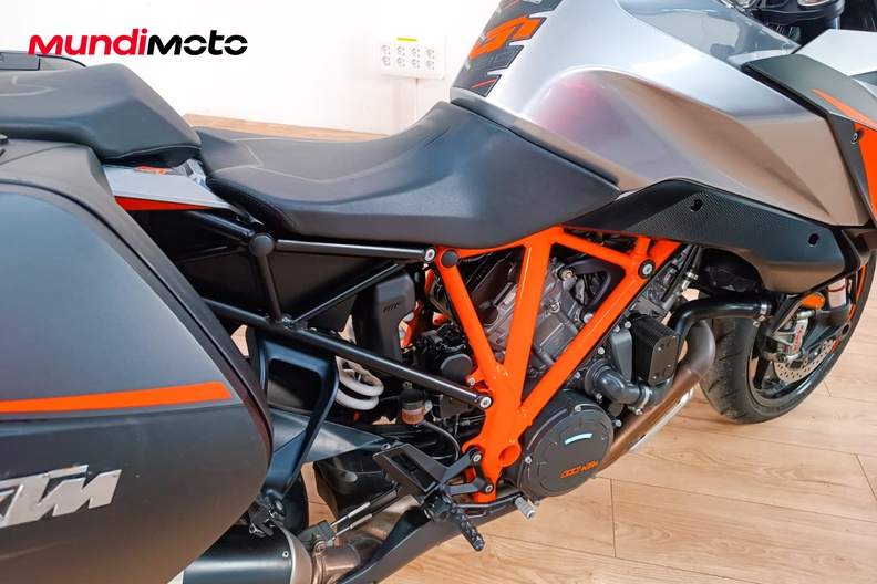 Motorbike image 3