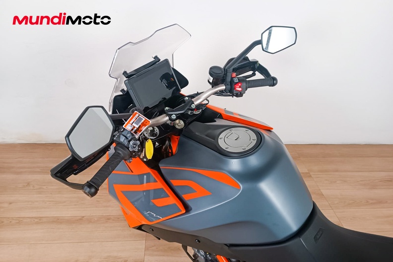 Motorbike image 10