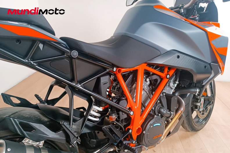 Motorbike image 3