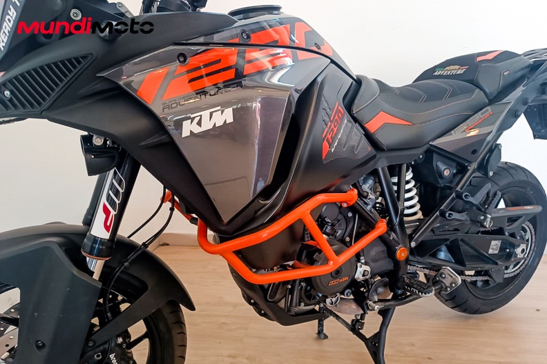 Motorbike image 9