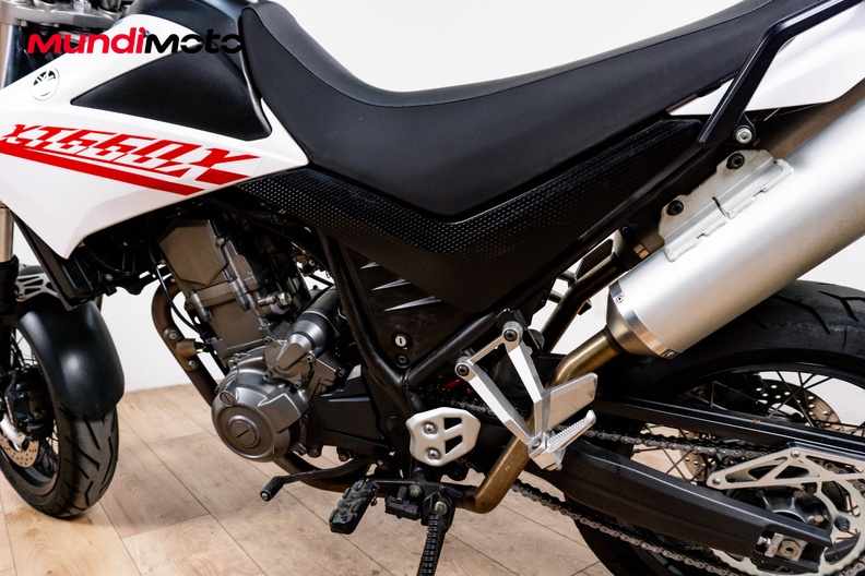 Motorbike image 8