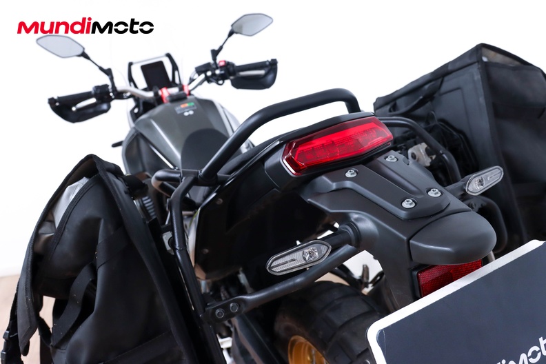 Motorbike image 9