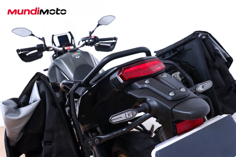 Motorbike image 9