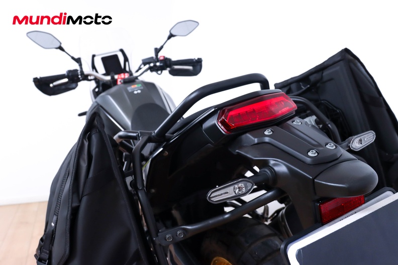 Motorbike image 9