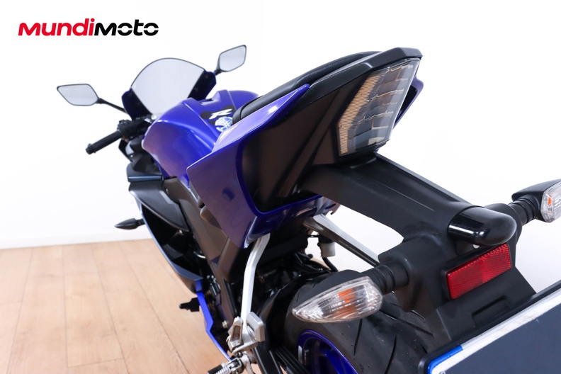Motorbike image 9