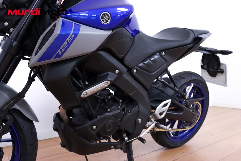 Motorbike image 8