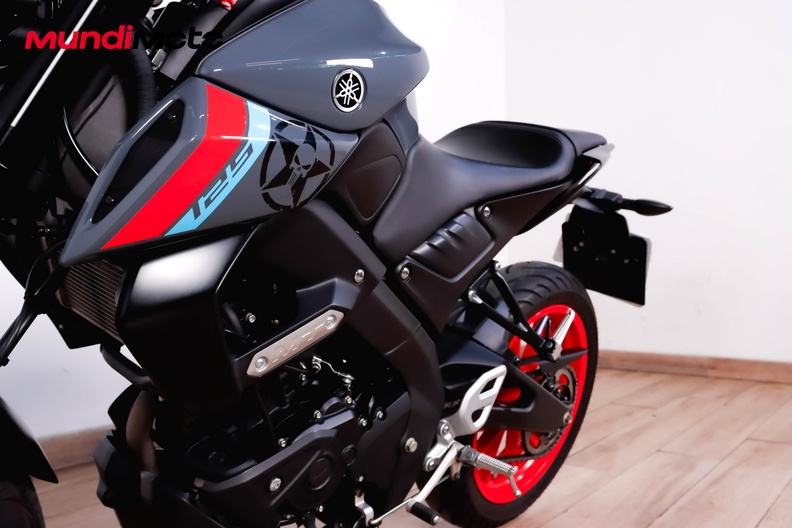 Motorbike image 8