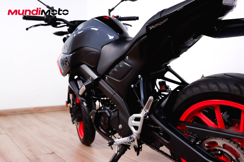 Motorbike image 9