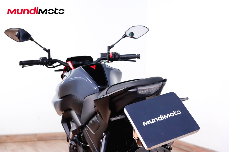 Motorbike image 9