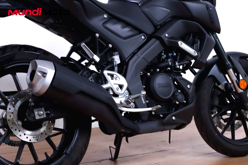 Motorbike image 3