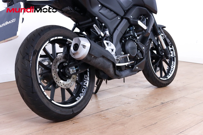 Motorbike image 3