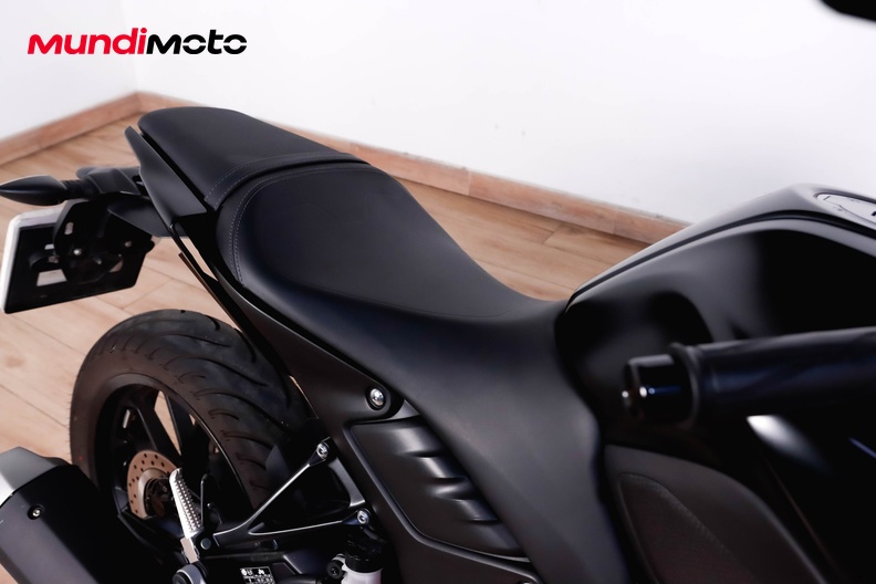 Motorbike image 13