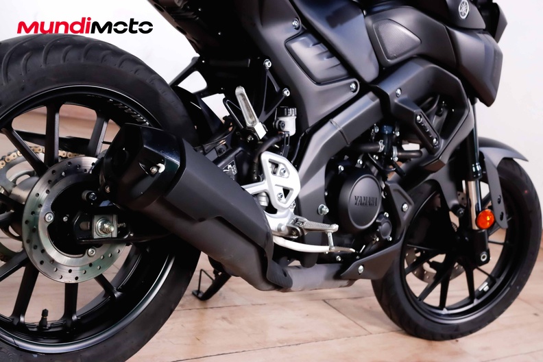 Motorbike image 3