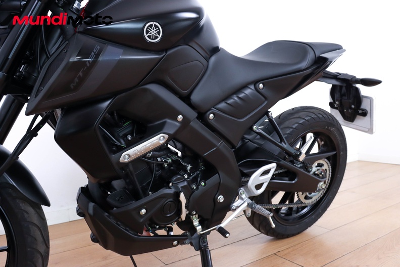 Motorbike image 8