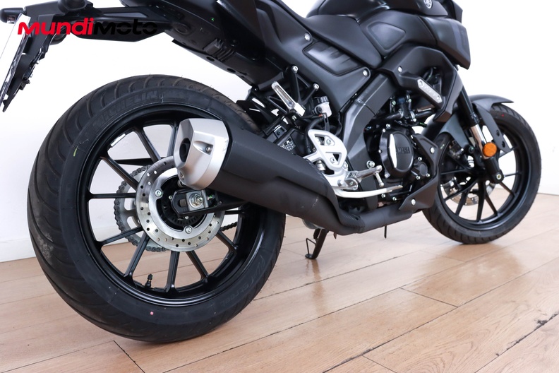Motorbike image 3