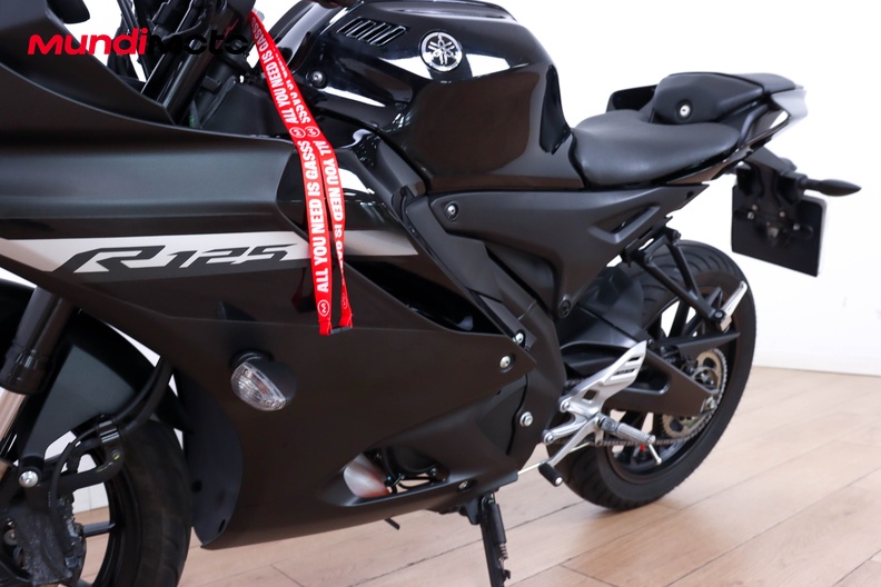 Motorbike image 8