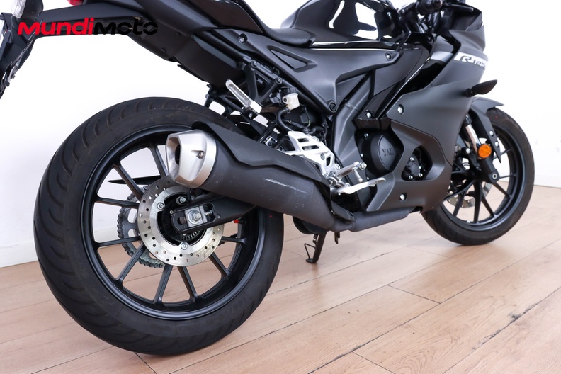 Motorbike image 3