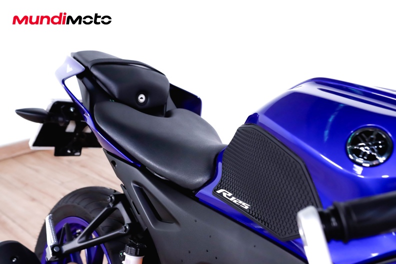 Motorbike image 12
