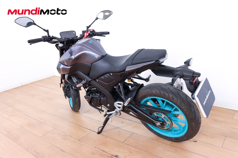 Motorbike image 6