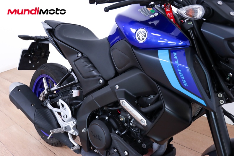 Motorbike image 13