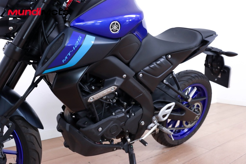 Motorbike image 8
