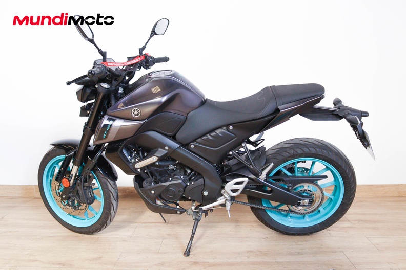 Motorbike image 5