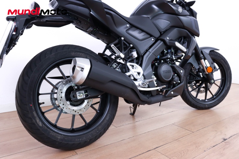 Motorbike image 3