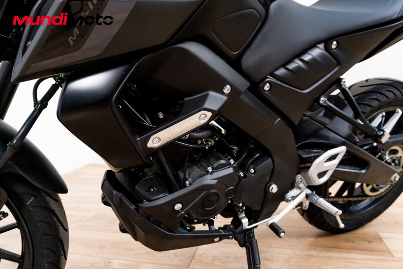 Motorbike image 9