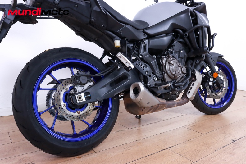 Motorbike image 3