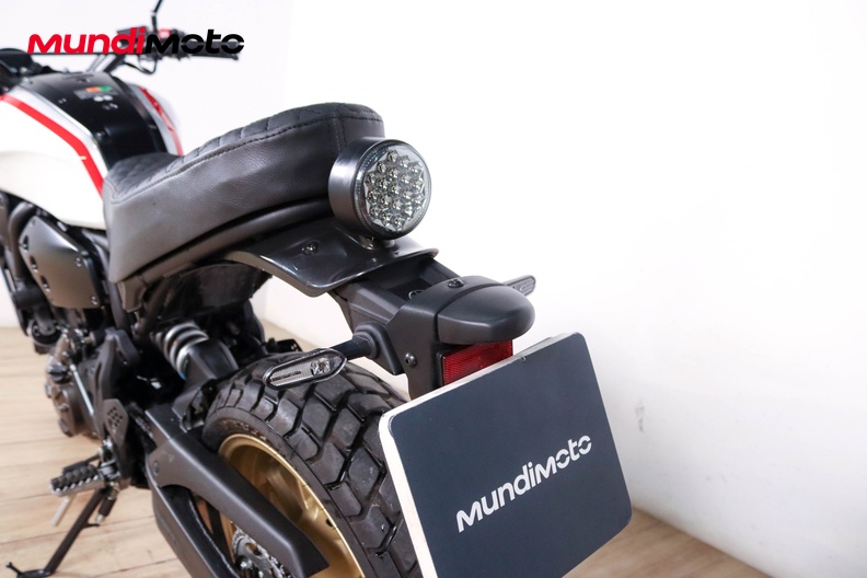 Motorbike image 9