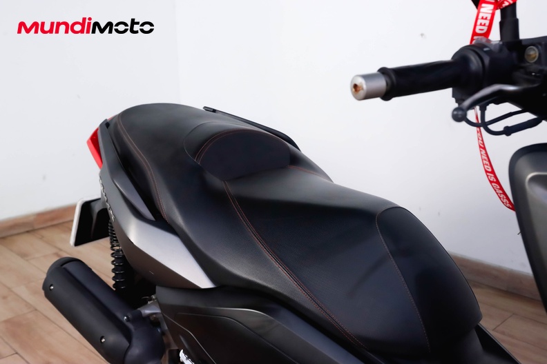 Motorbike image 13