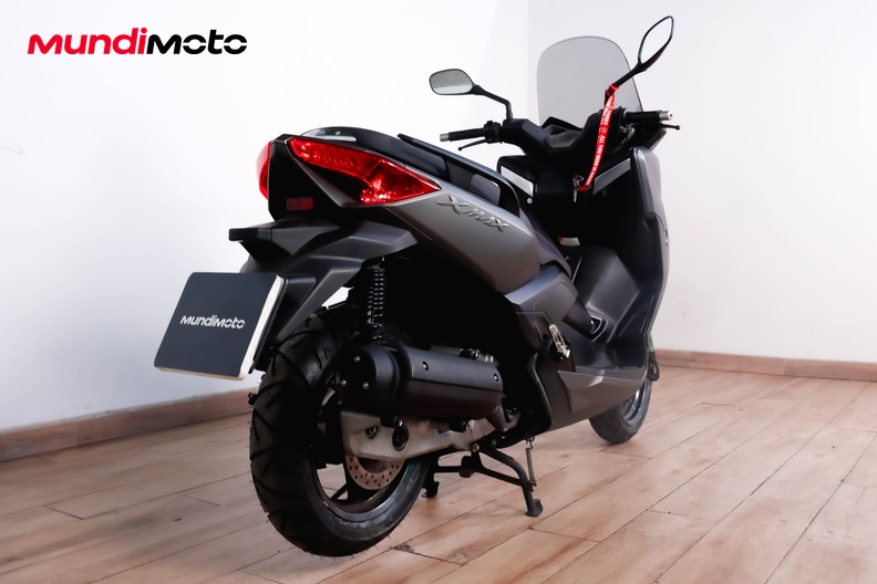 Motorbike image 2