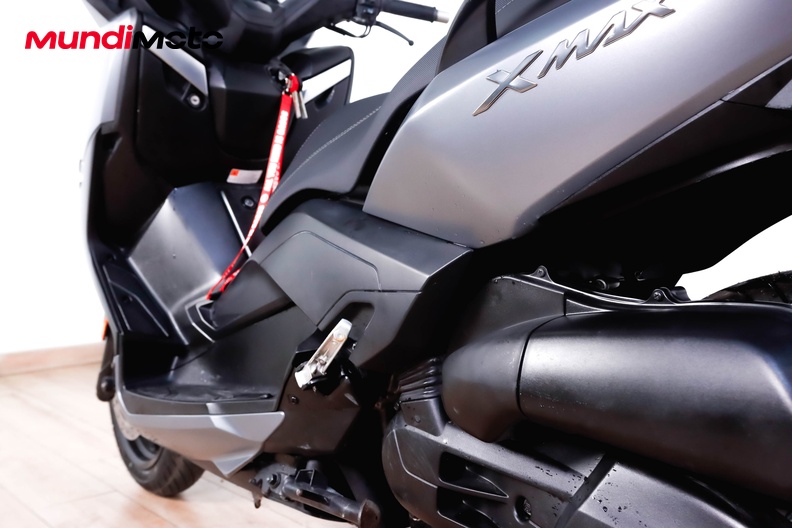 Motorbike image 9