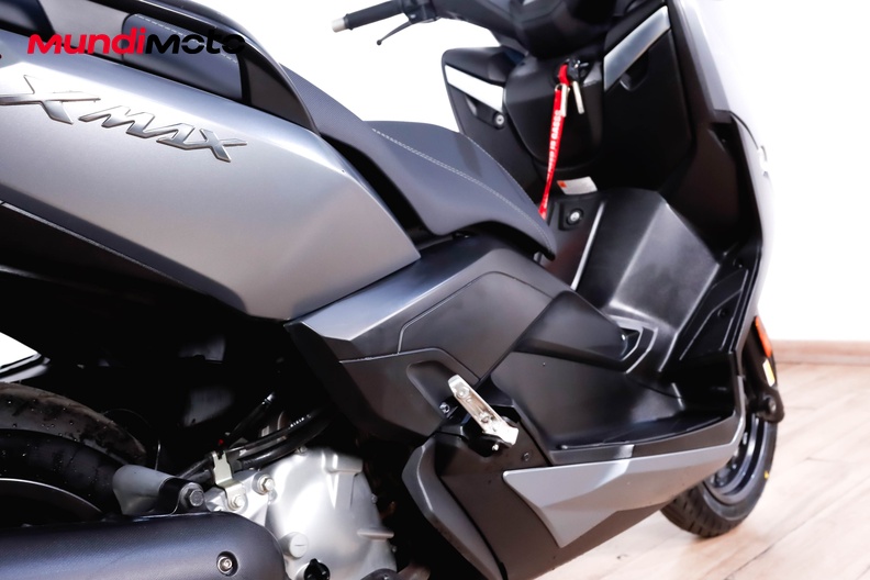 Motorbike image 3