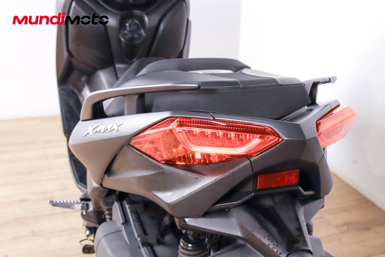 Motorbike image 9