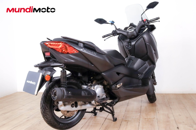 Motorbike image 2