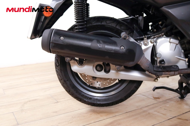 Motorbike image 3