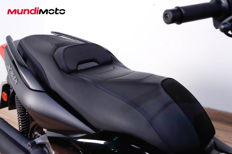 Motorbike image 9